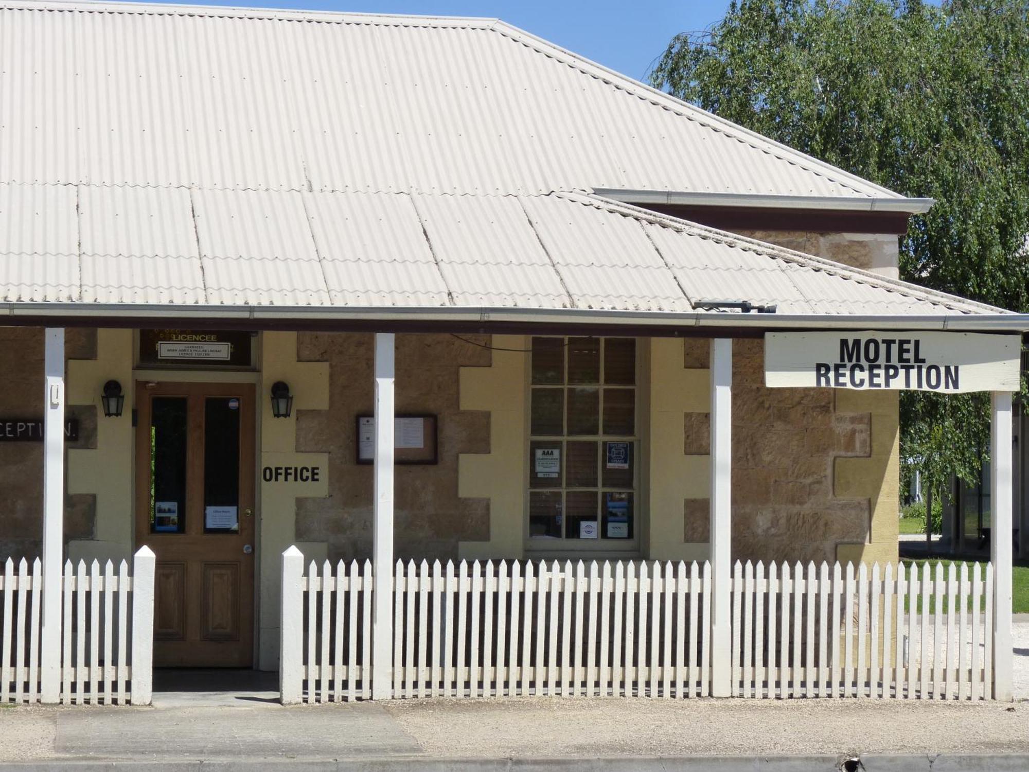 Coonawarra Motor Lodge Penola Esterno foto